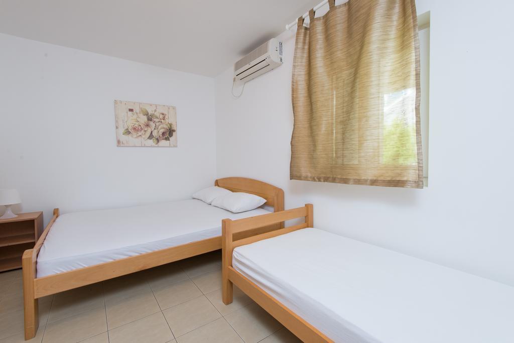 Apartments Mtv Petrovac ภายนอก รูปภาพ